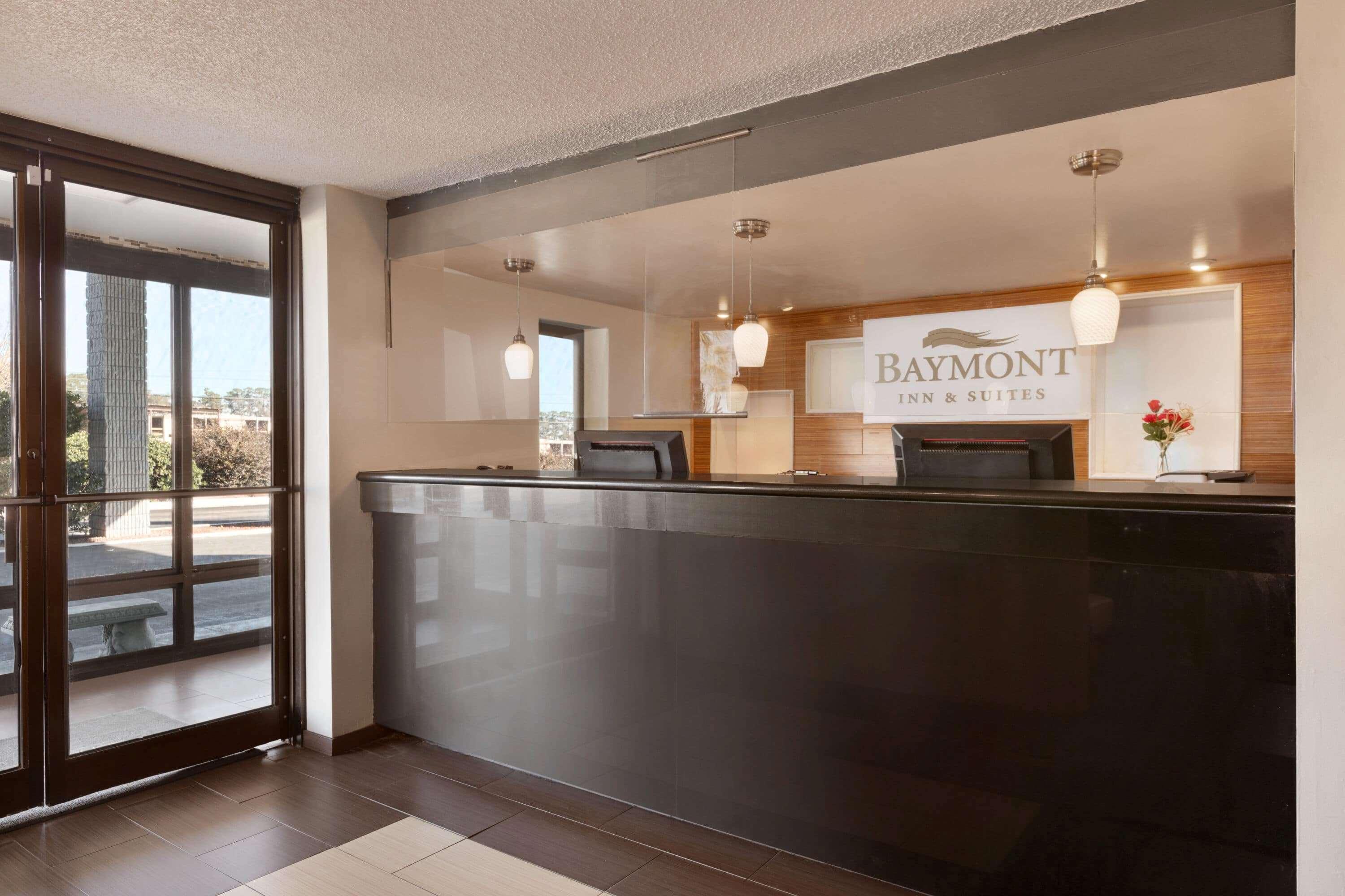 Baymont By Wyndham Wilmington Hotel Exterior photo